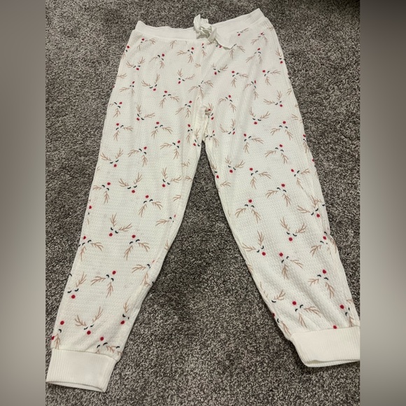 Falls Creek Women’s Reindeer Face Pajama Set - Picture 3 of 7